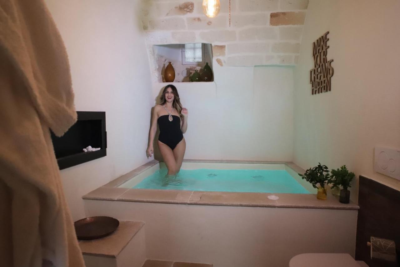 Camilla Luxury Suite ออสตูนี ภายนอก รูปภาพ